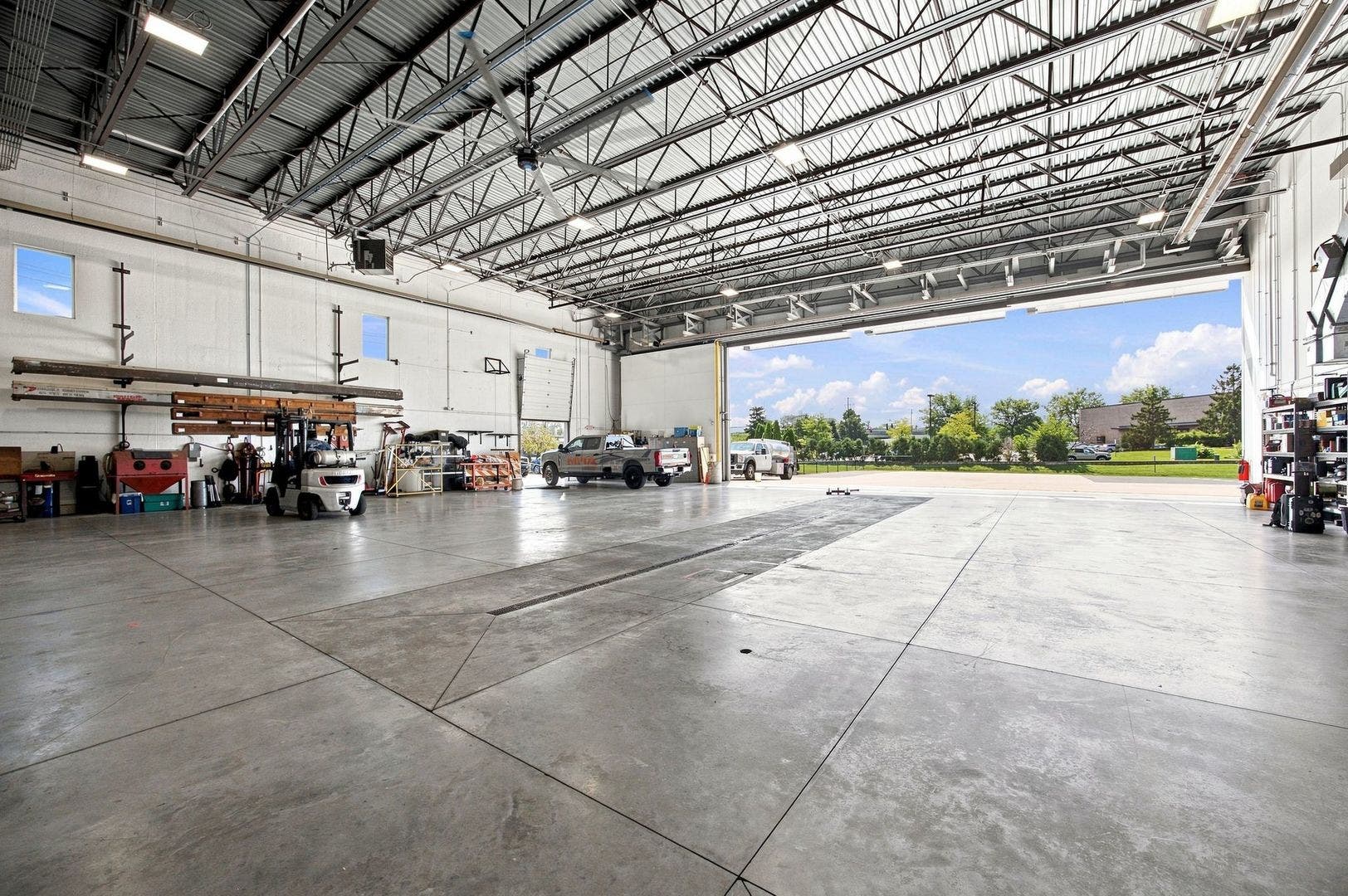 525 Executive Drive, Willowbrook, IL 60527