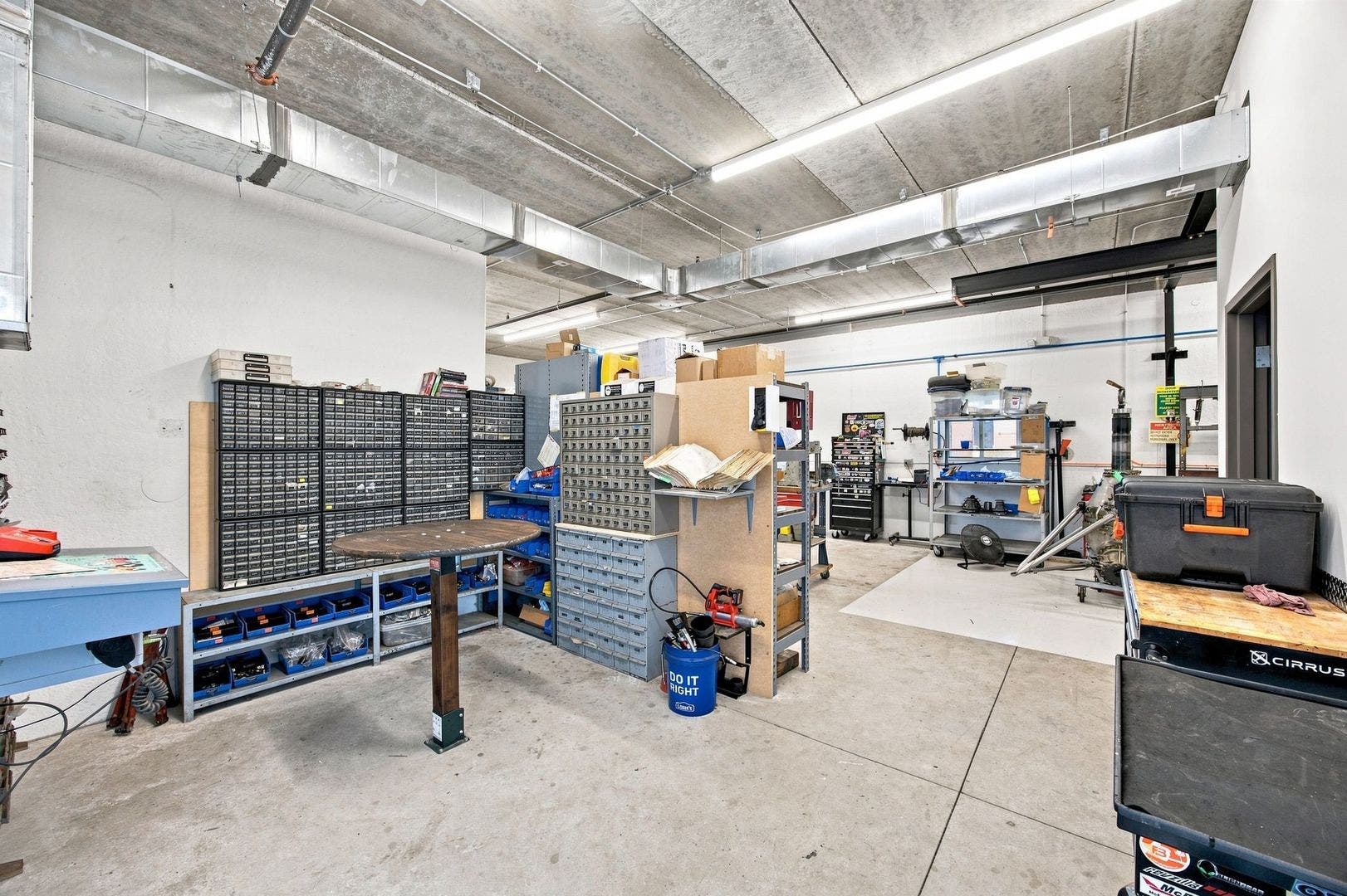 525 Executive Drive, Willowbrook, IL 60527