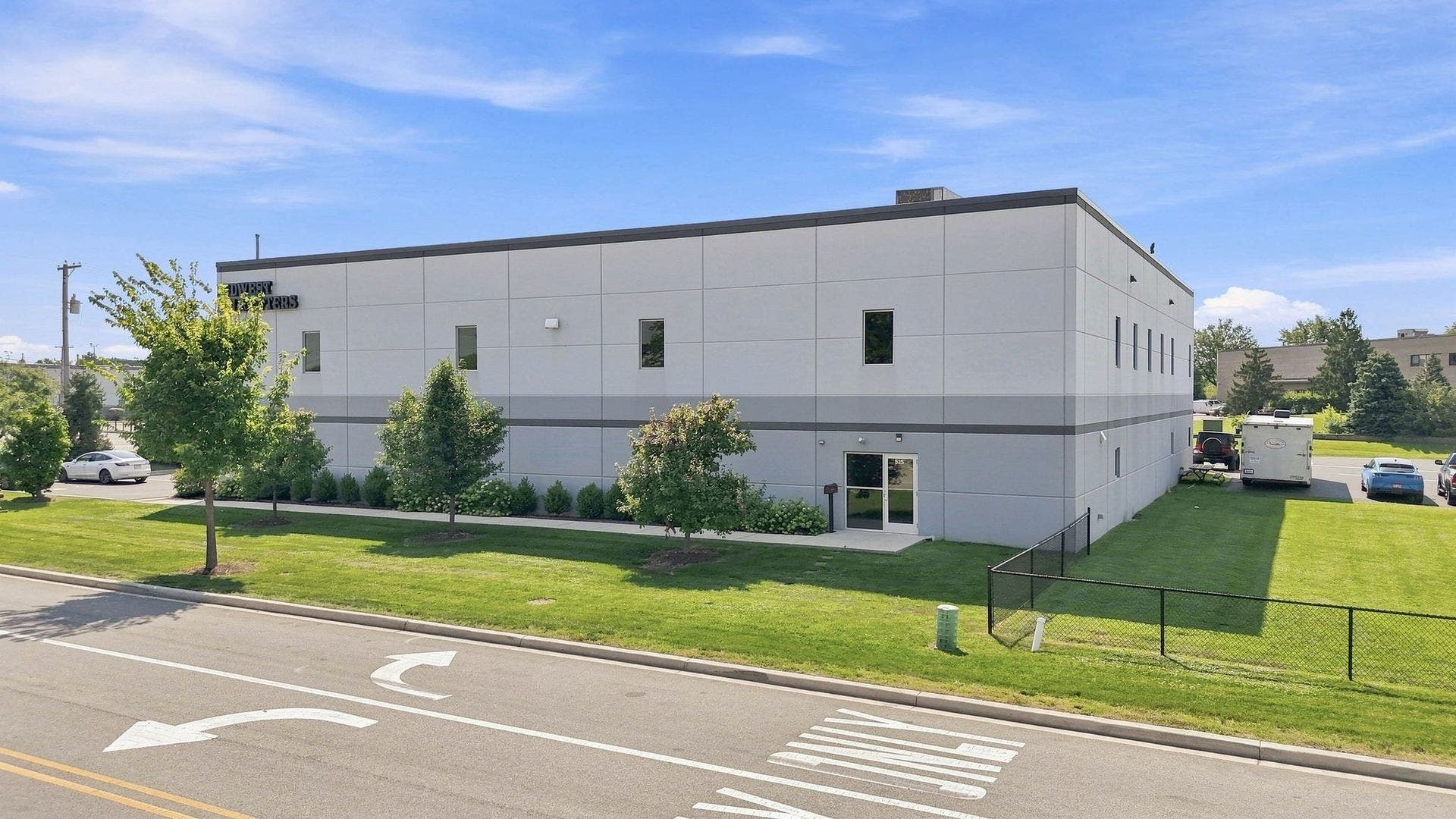 525 Executive Drive, Willowbrook, IL 60527