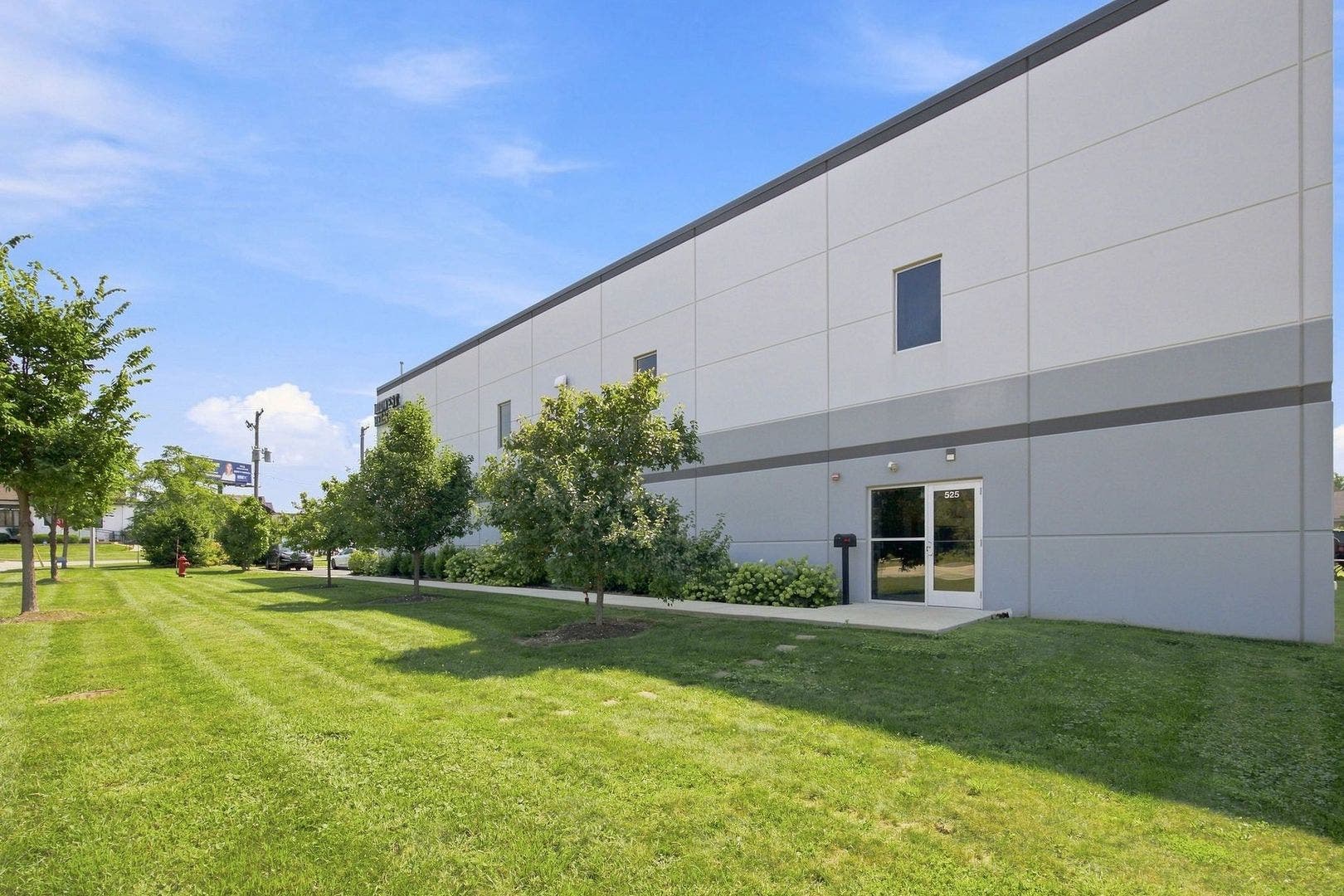 525 Executive Drive, Willowbrook, IL 60527