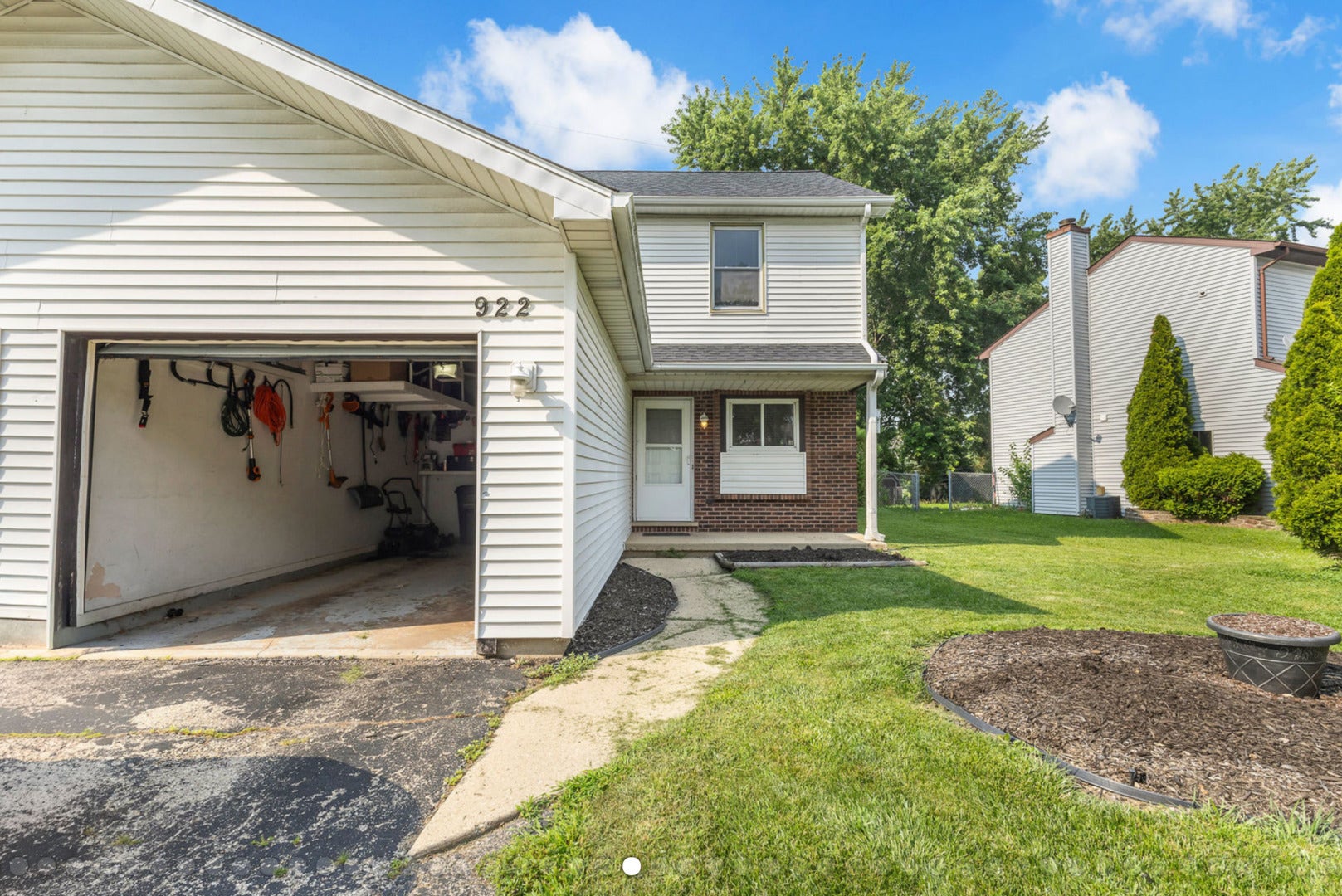 922 Autumn Lane, Aurora, IL 60505