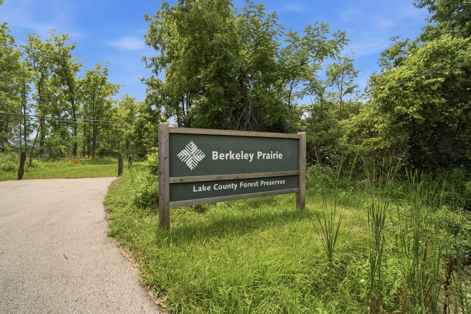 1630 Ridge Road, Highland Park, IL 60035 1630 Ridge Road, Highland Park, IL 60035