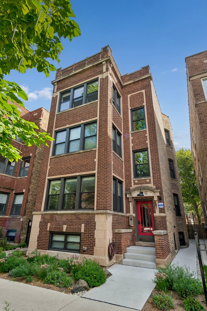 Property photo for 6453 N Bosworth Avenue, #1, Chicago, IL