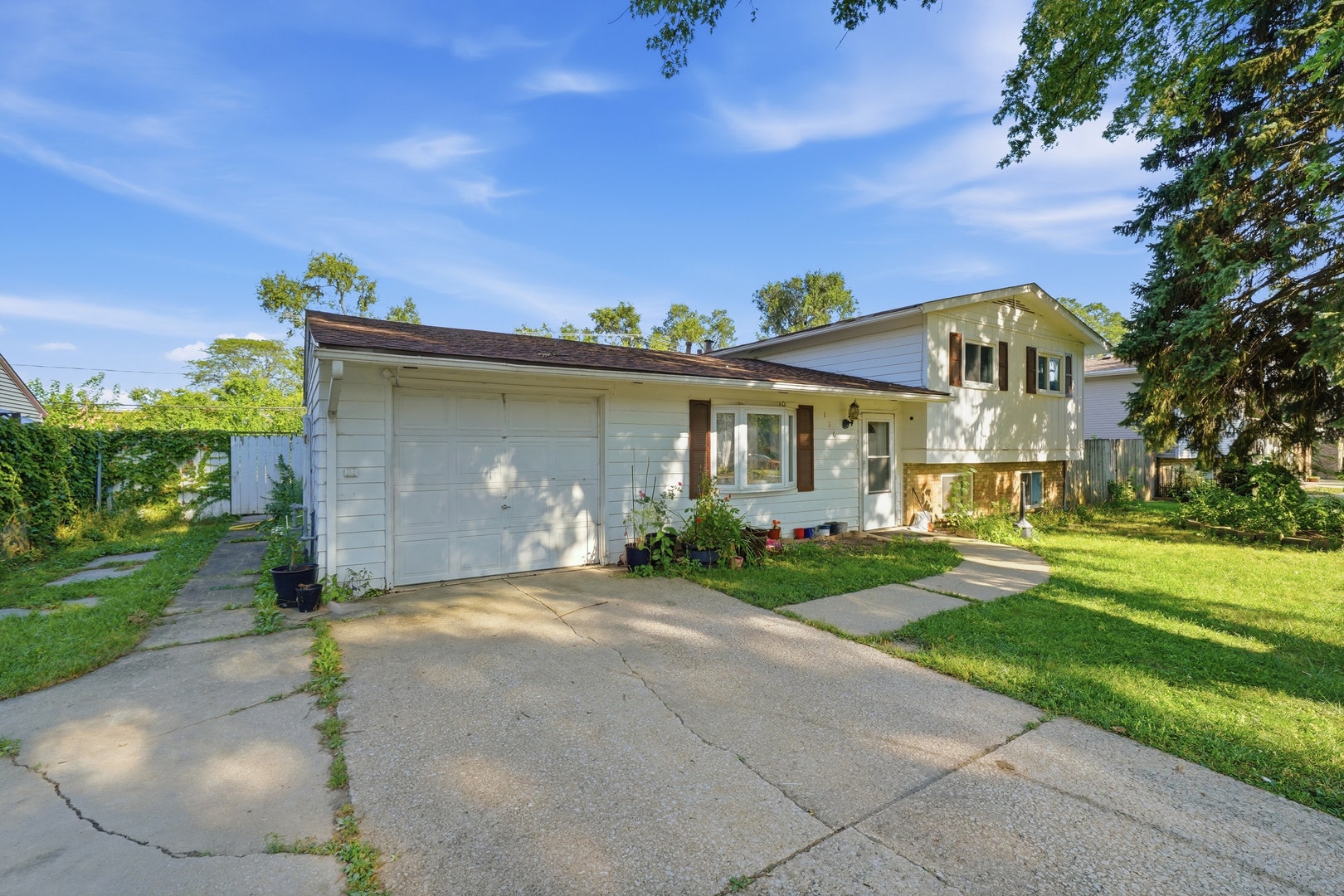 116 S Pinecrest Road, Bolingbrook, IL 60440