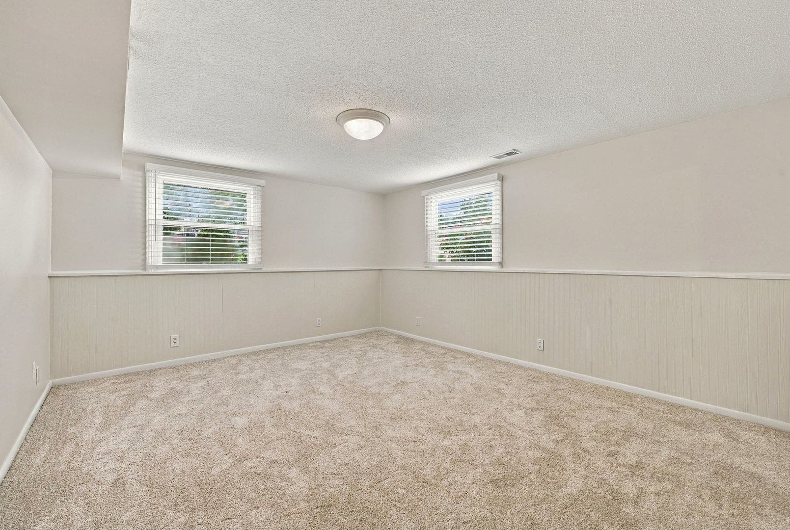 25240 W Marble Court, Channahon, IL 60410