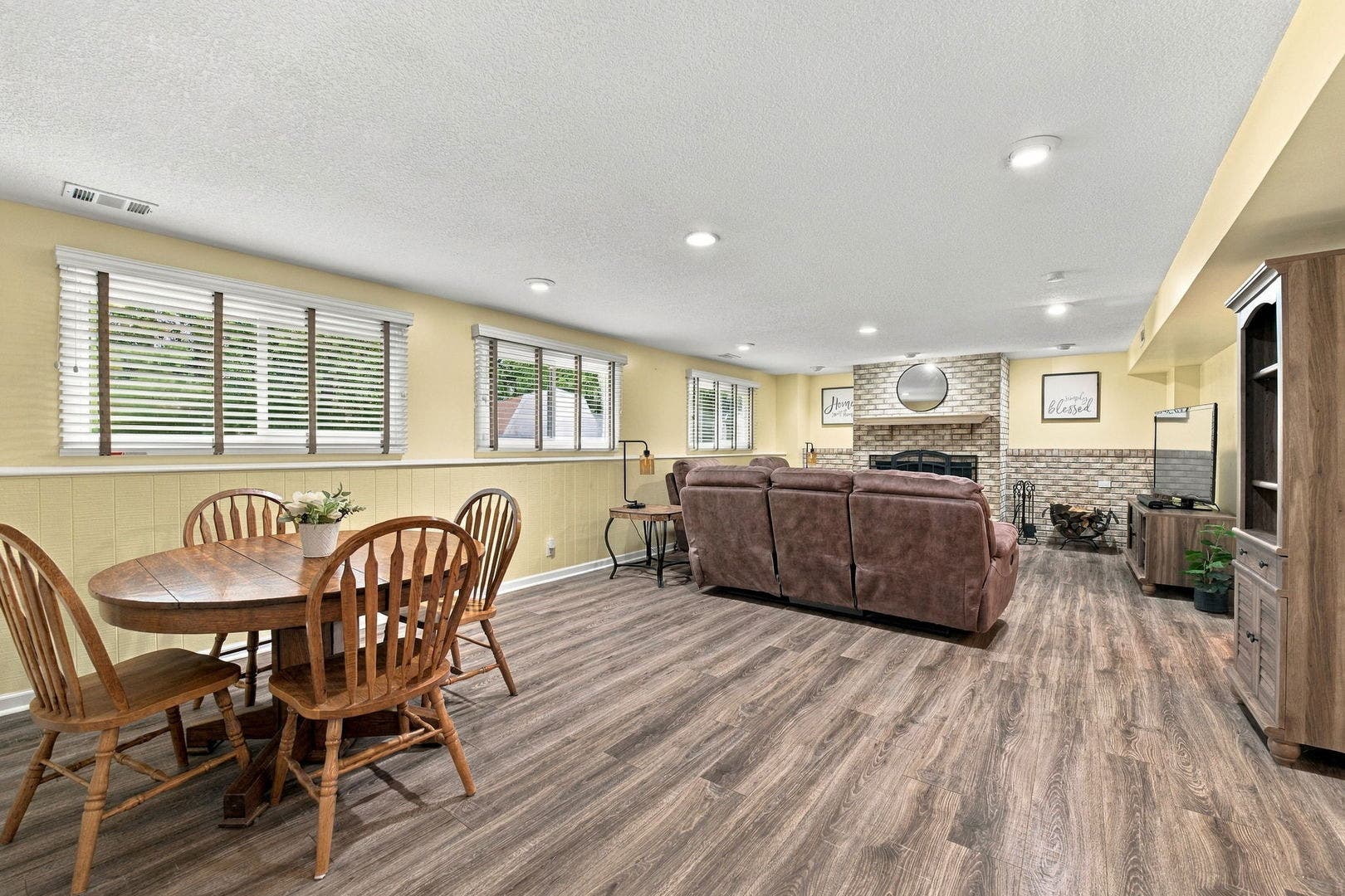 25240 W Marble Court, Channahon, IL 60410