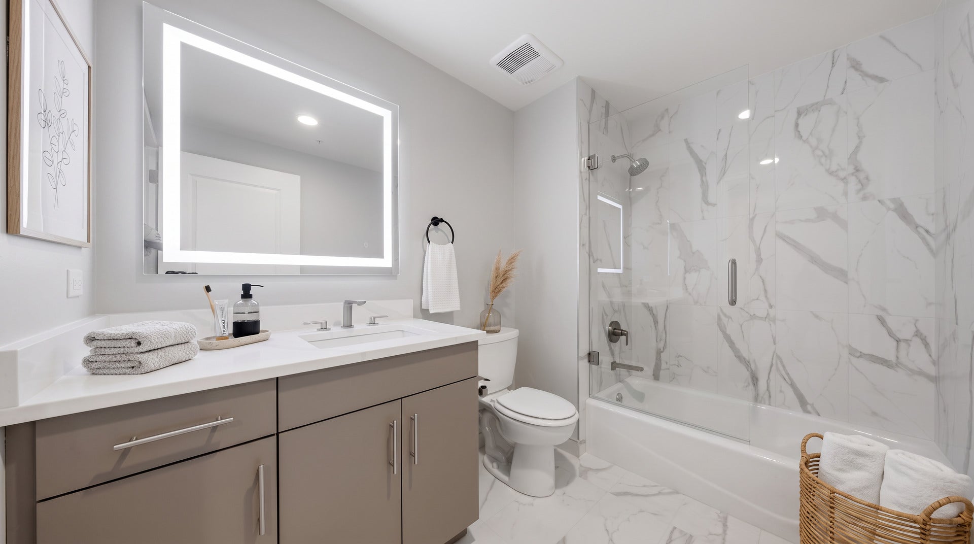 **Photo is of an 07 residence, representative of i