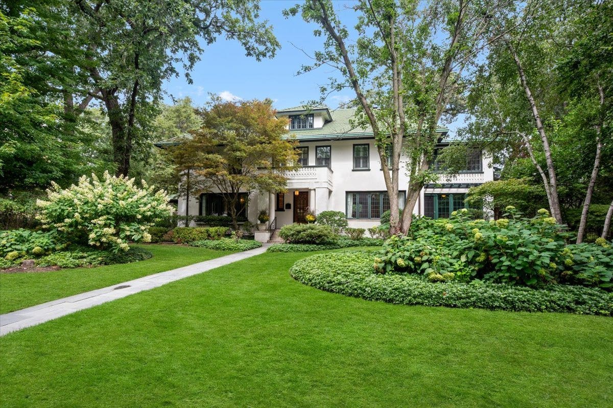 2855 Sheridan Place, Evanston, IL 60201 2855 Sheridan Place, Evanston, IL 60201