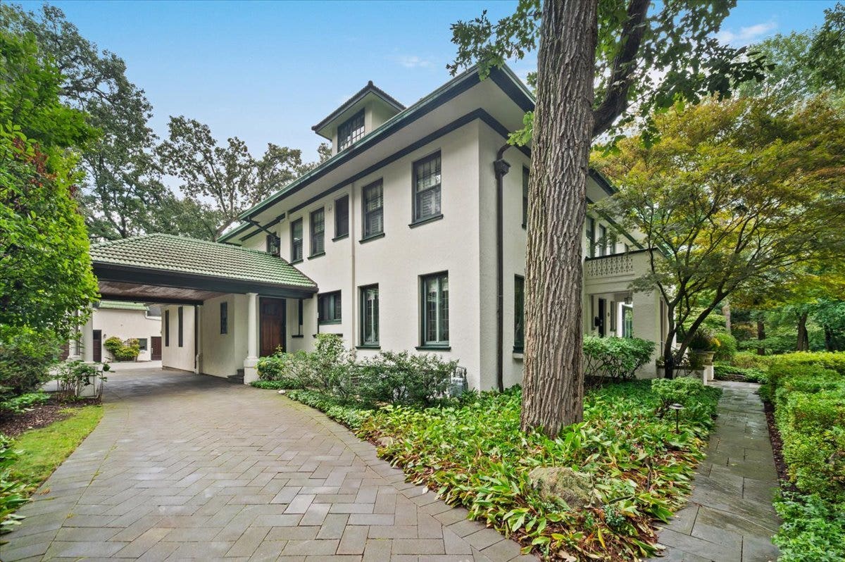 2855 Sheridan Place, Evanston, IL 60201 2855 Sheridan Place, Evanston, IL 60201
