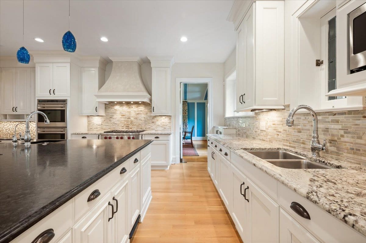 2855 Sheridan Place, Evanston, IL 60201 2855 Sheridan Place, Evanston, IL 60201
