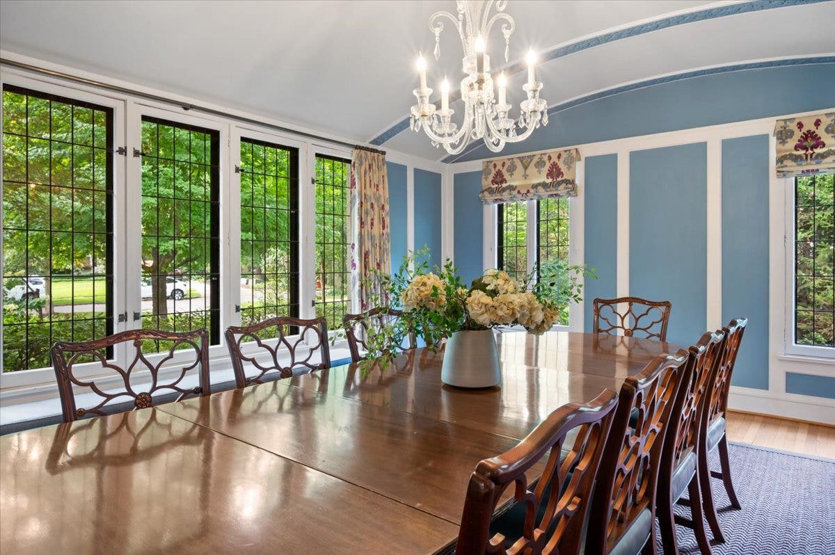 2855 Sheridan Place, Evanston, IL 60201 2855 Sheridan Place, Evanston, IL 60201
