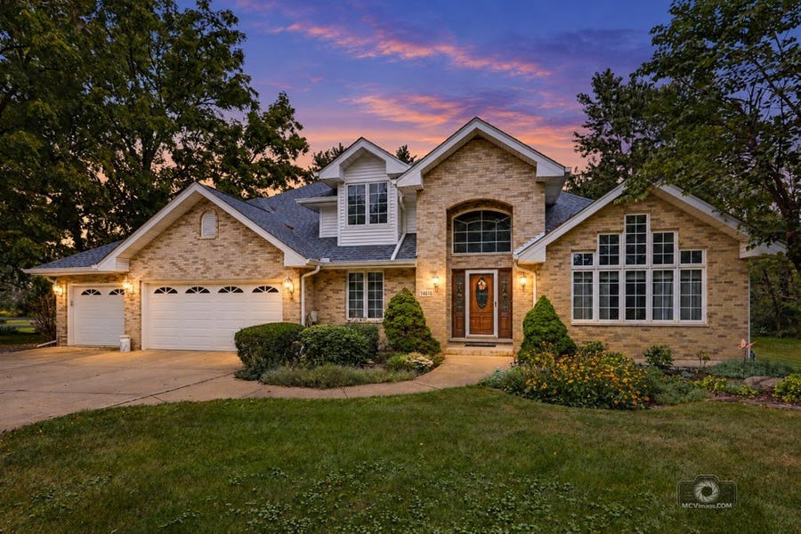 Property photo for 14615 W Hickory Avenue, Lemont, IL
