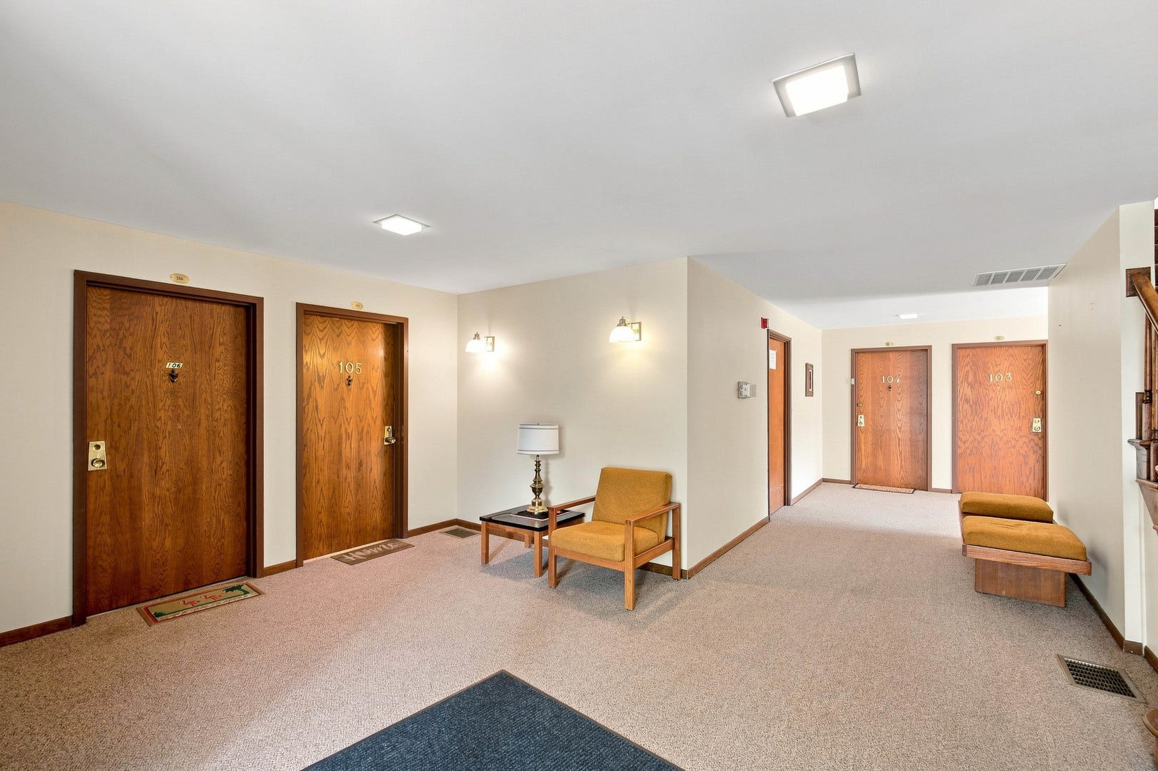521 73rd Street, #105, Downers Grove, IL 60516