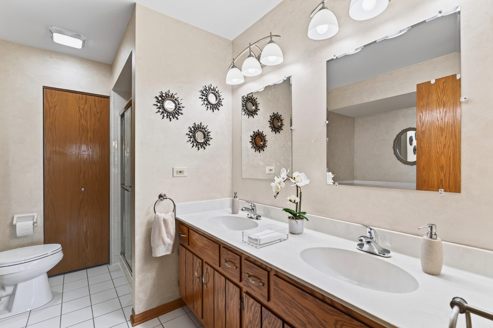 15734 Centennial Drive, Orland Park, IL 60462 15734 Centennial Drive, Orland Park, IL 60462