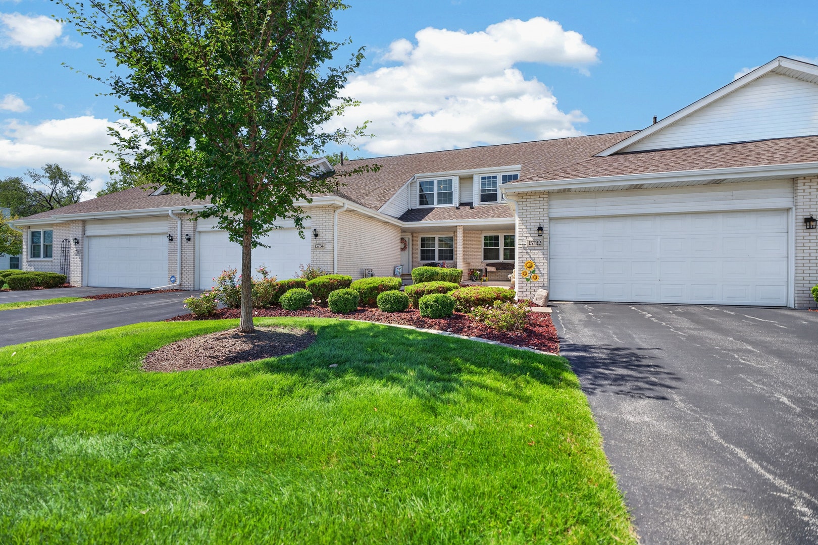 15734 Centennial Drive, Orland Park, IL 60462 15734 Centennial Drive, Orland Park, IL 60462