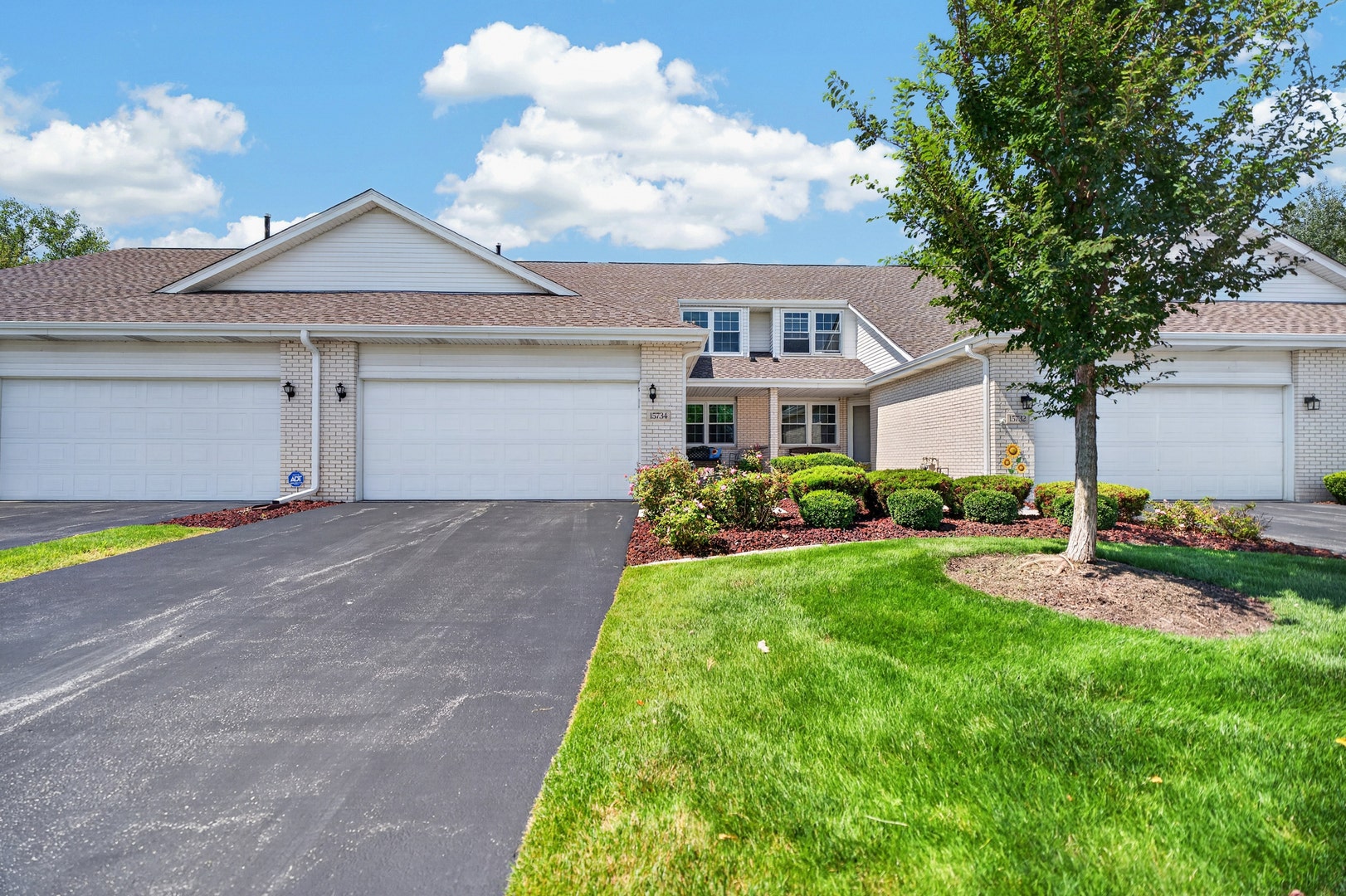 15734 Centennial Drive, Orland Park, IL 60462 15734 Centennial Drive, Orland Park, IL 60462