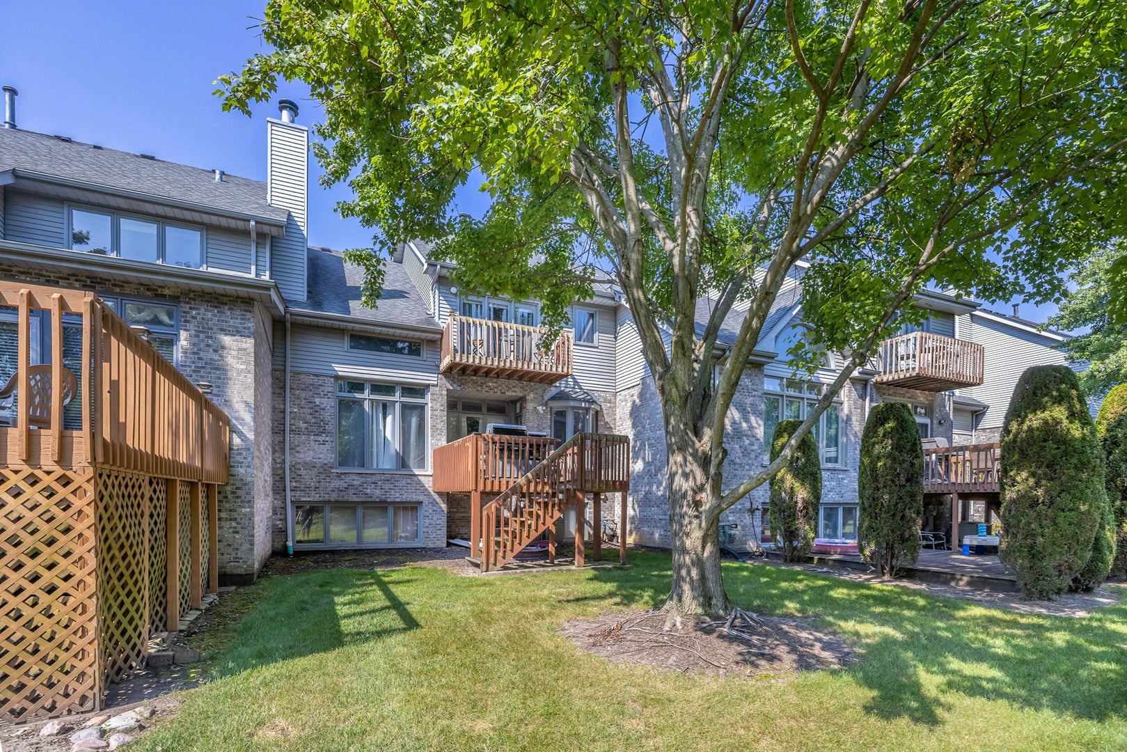 6909 Lexington Court, Tinley Park, IL 60477