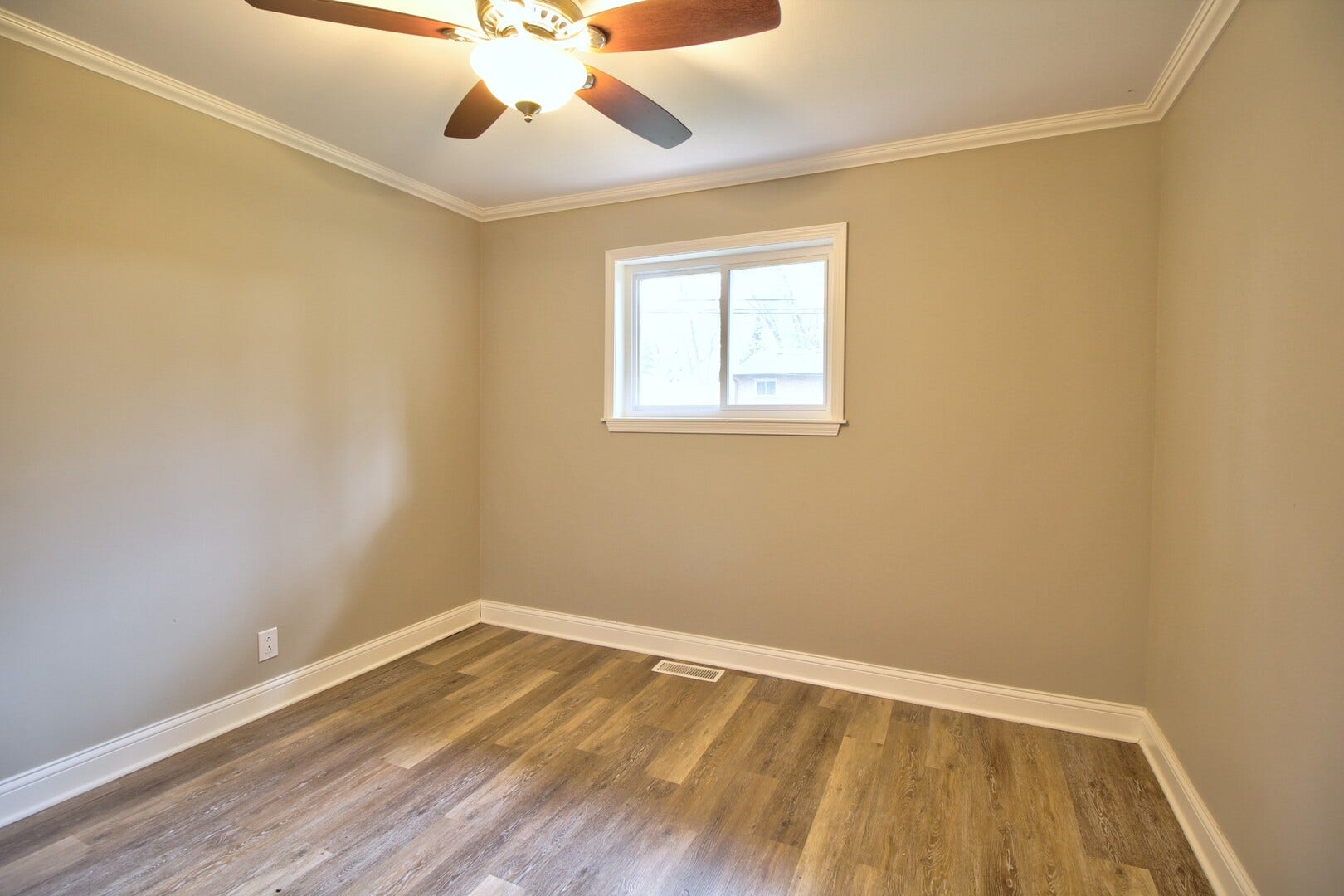 153 W Briarcliff Road, Bolingbrook, IL 60440