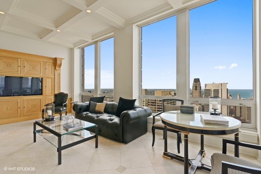 55 E ERIE Street, #5302, Chicago, IL 60610 55 E ERIE Street, #5302, Chicago, IL 60610