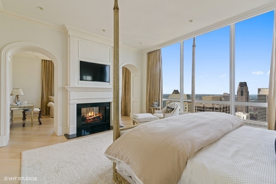 55 E ERIE Street, #5302, Chicago, IL 60610 55 E ERIE Street, #5302, Chicago, IL 60610