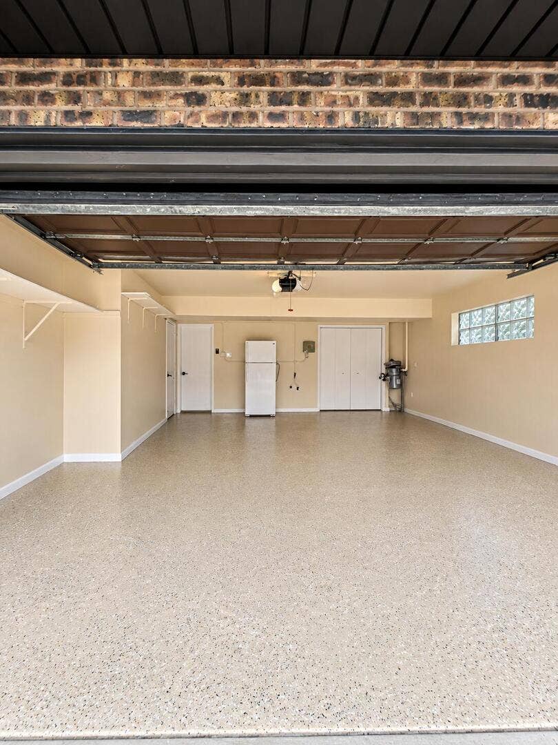 725 Birchwood Road, Frankfort, IL 60423