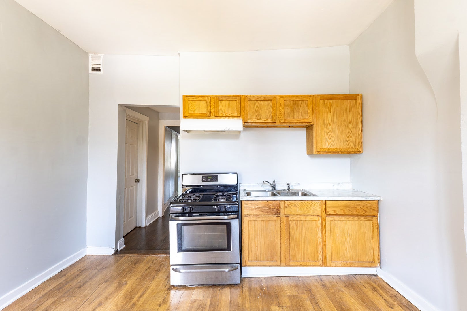 1913 S Troy Street, Chicago, IL 60623 1913 S Troy Street, Chicago, IL 60623