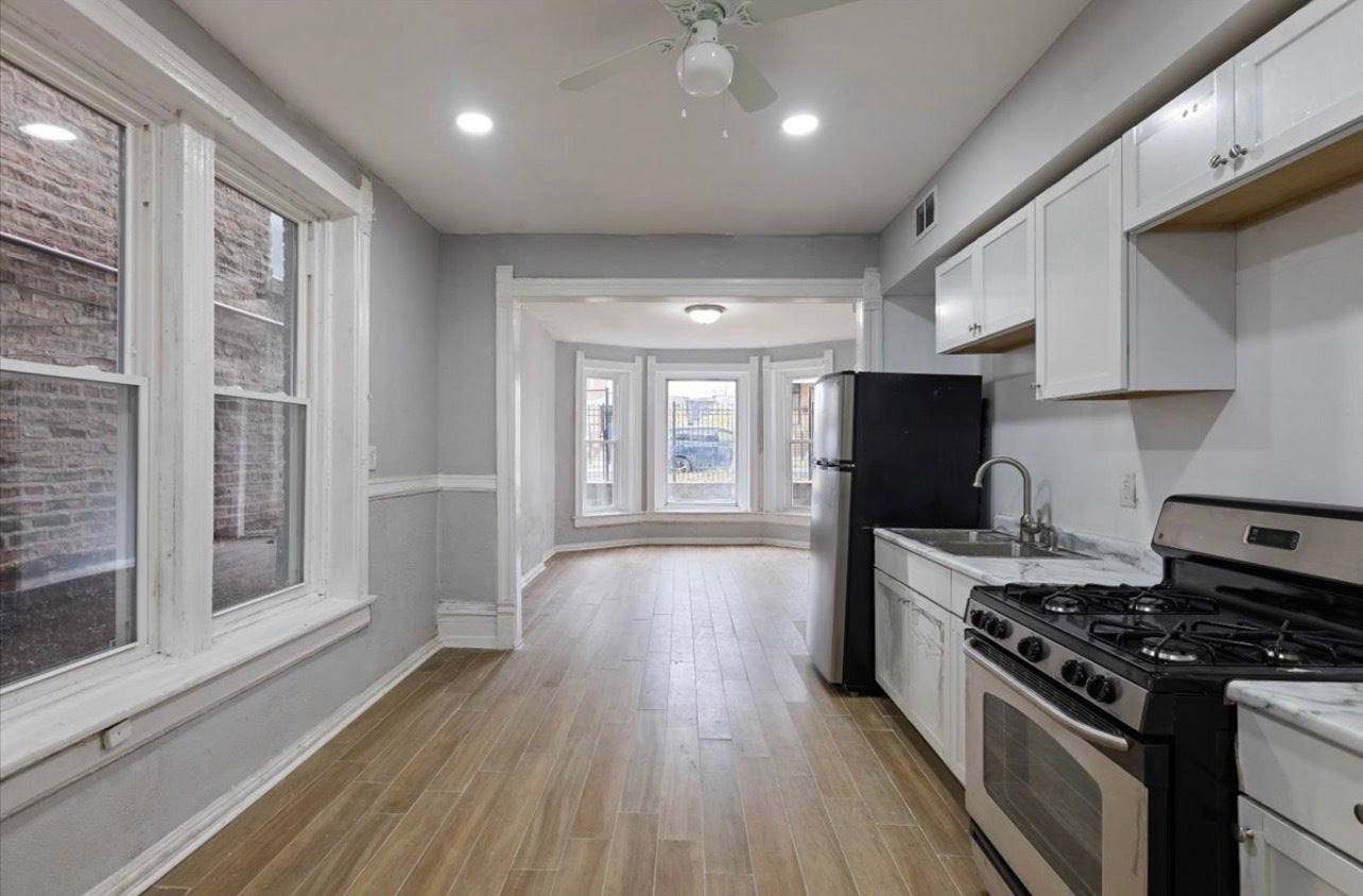1913 S Troy Street, Chicago, IL 60623 1913 S Troy Street, Chicago, IL 60623
