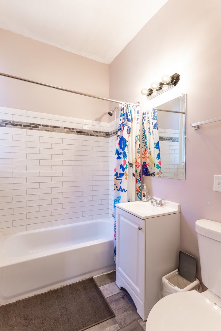 1913 S Troy Street, Chicago, IL 60623 1913 S Troy Street, Chicago, IL 60623