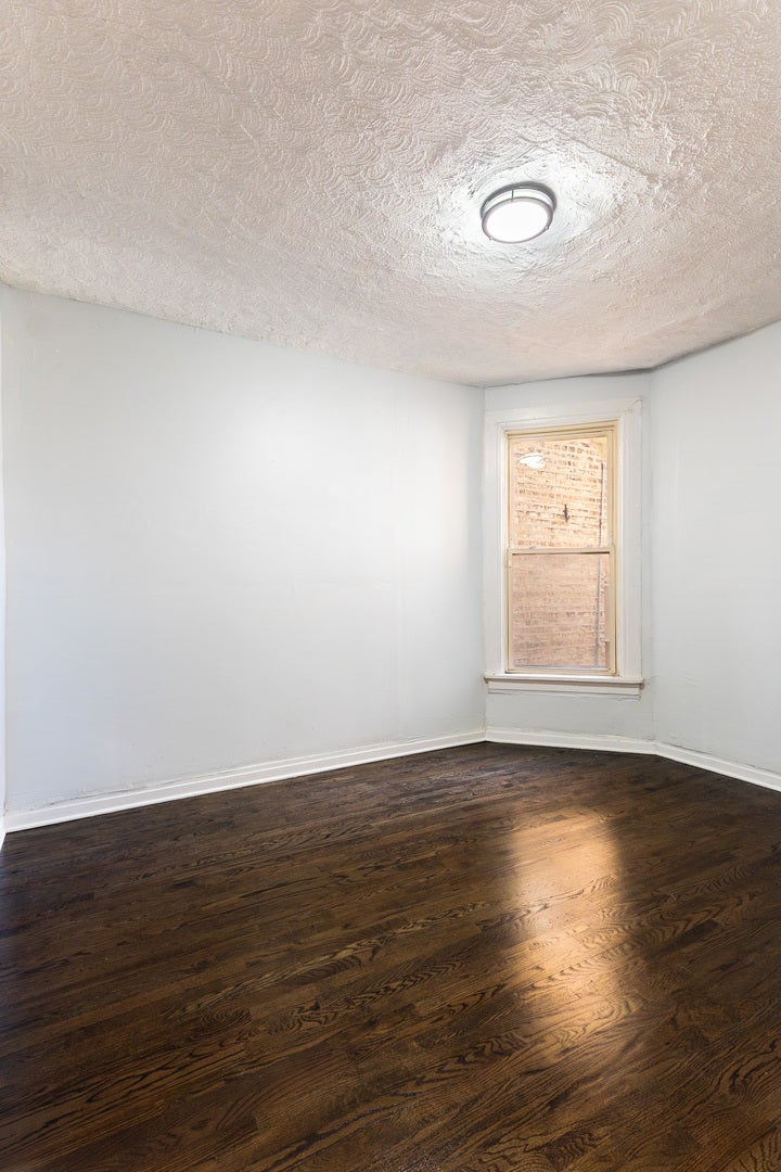 1913 S Troy Street, Chicago, IL 60623 1913 S Troy Street, Chicago, IL 60623