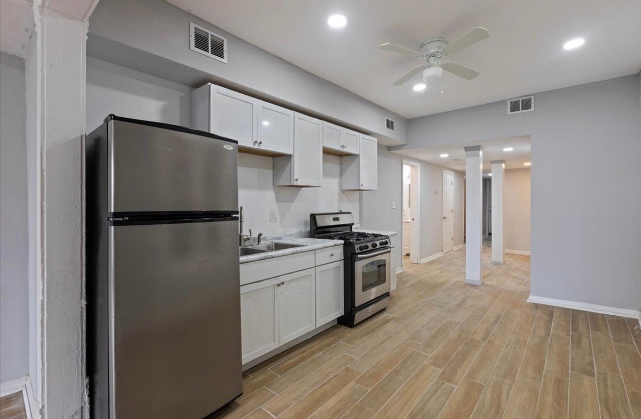 1913 S Troy Street, Chicago, IL 60623 1913 S Troy Street, Chicago, IL 60623