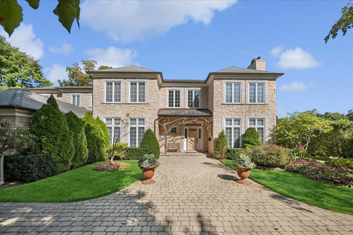 621 Sheridan Road, Glencoe, IL 60022 621 Sheridan Road, Glencoe, IL 60022
