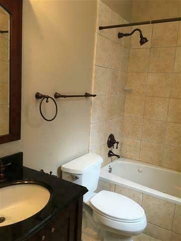1330 W ARGYLE Street, Chicago, IL 60640 1330 W ARGYLE Street, Chicago, IL 60640