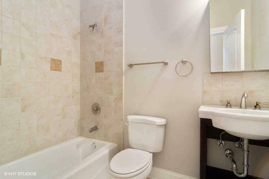 1330 W ARGYLE Street, Chicago, IL 60640 1330 W ARGYLE Street, Chicago, IL 60640