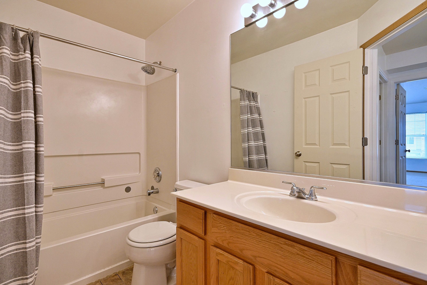 1087 Delta Drive, #1087, Elgin, IL 60123