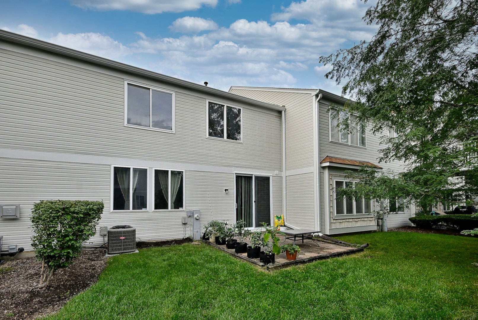 1087 Delta Drive, #1087, Elgin, IL 60123