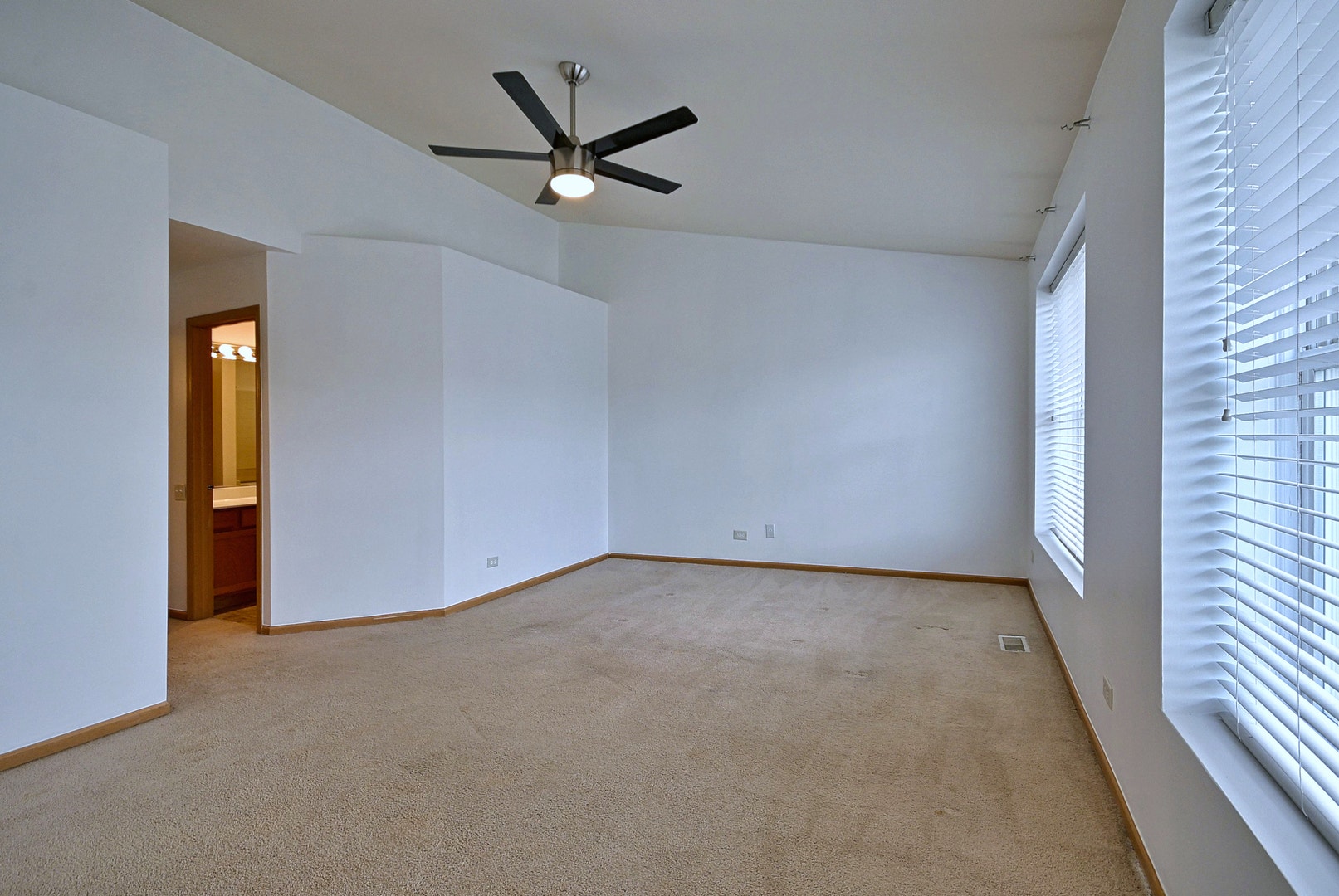 1087 Delta Drive, #1087, Elgin, IL 60123