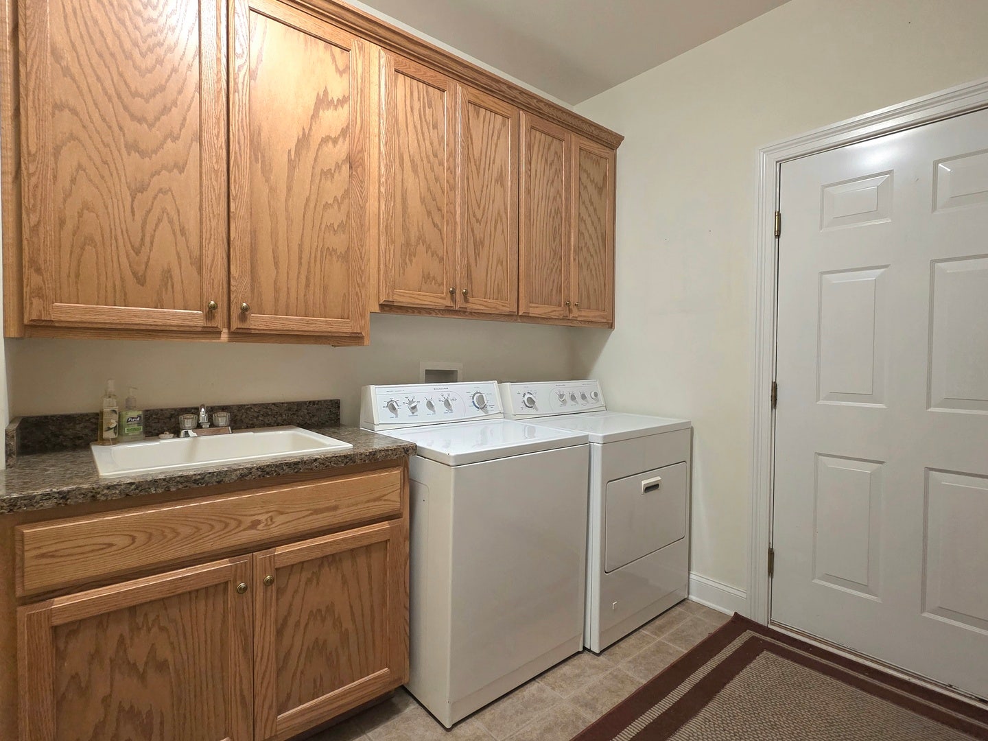 20228 Oakwood Drive, Mokena, IL 60448 20228 Oakwood Drive, Mokena, IL 60448