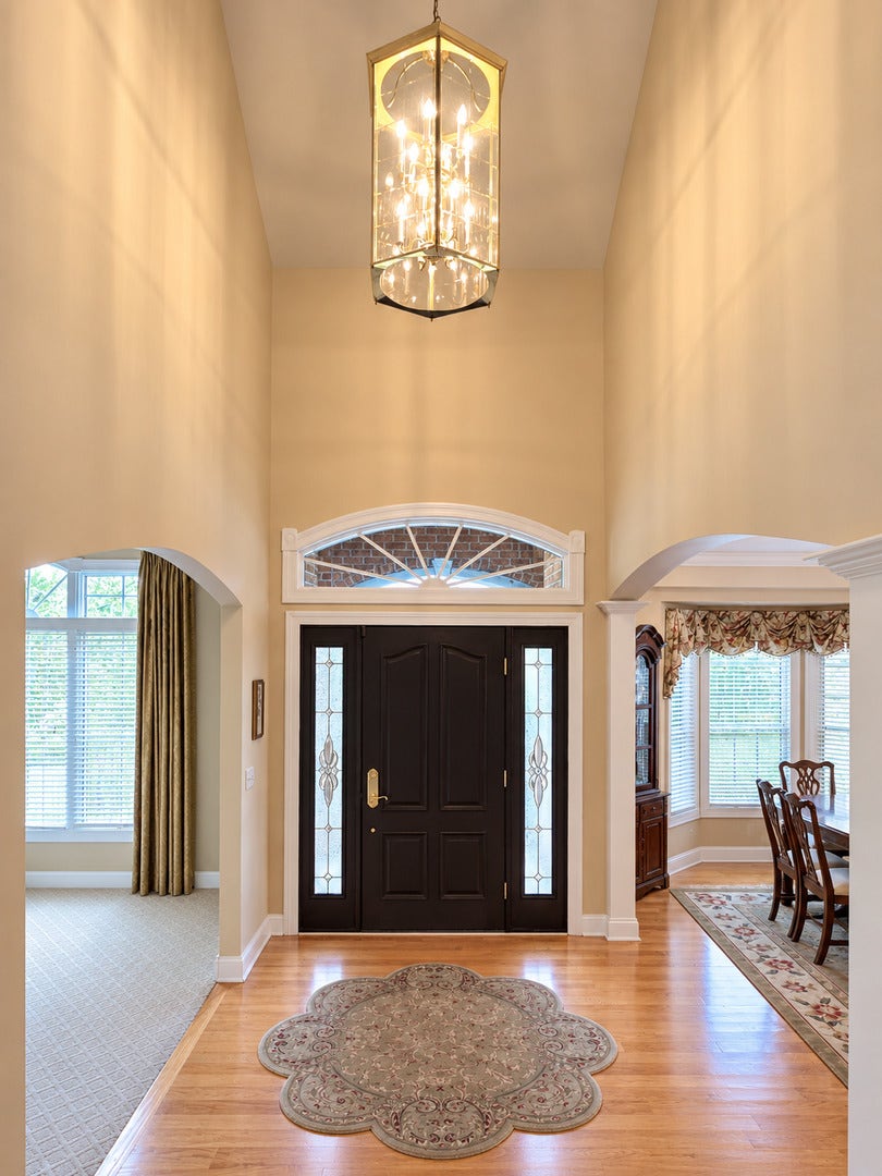 20228 Oakwood Drive, Mokena, IL 60448 20228 Oakwood Drive, Mokena, IL 60448