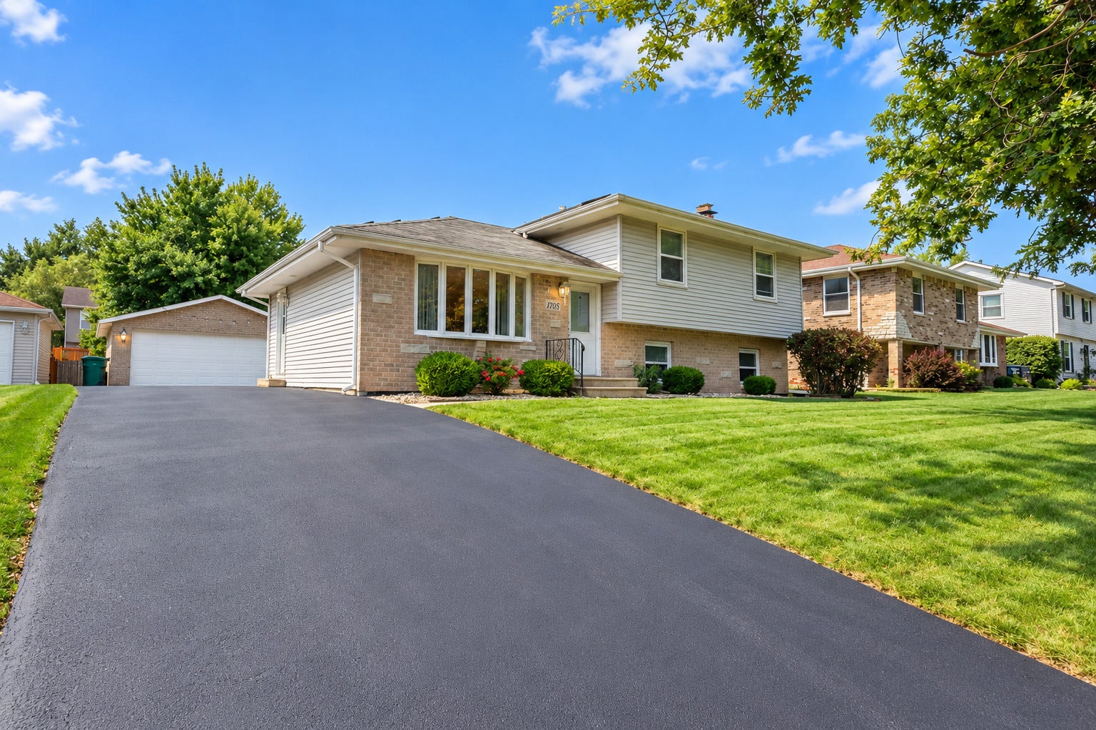 1705 Corregidor Street, Joliet, IL 60435