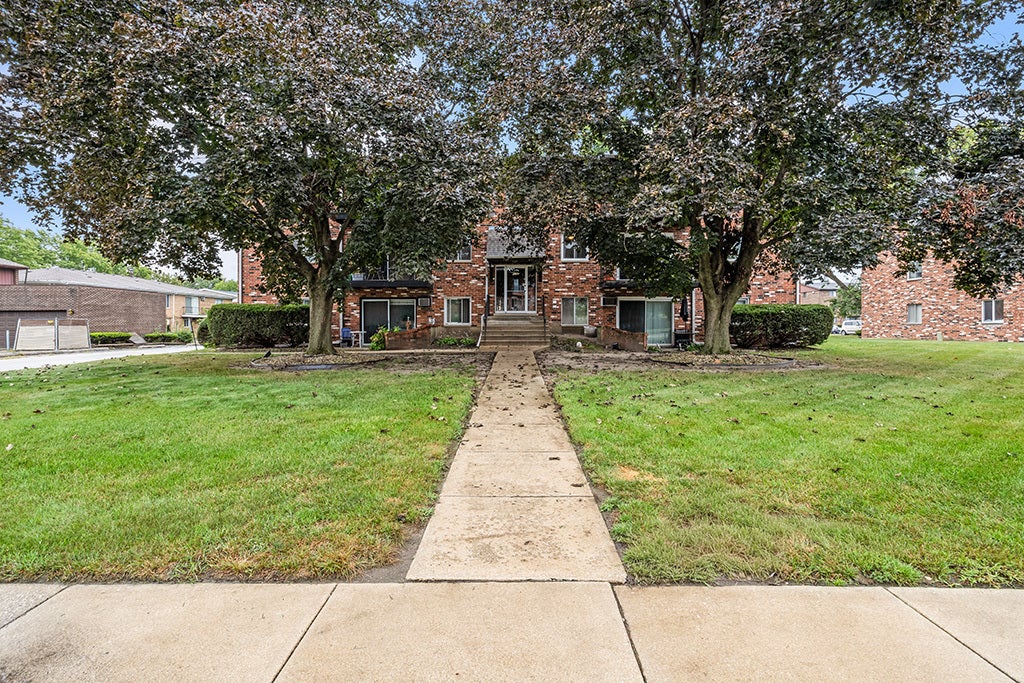 5703 128th Street, #31, Crestwood, IL 60418 5703 128th Street, #31, Crestwood, IL 60418