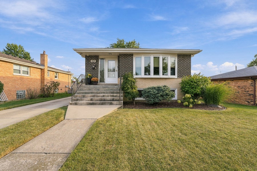 Property photo for 7515 173rd Place, Tinley Park, IL