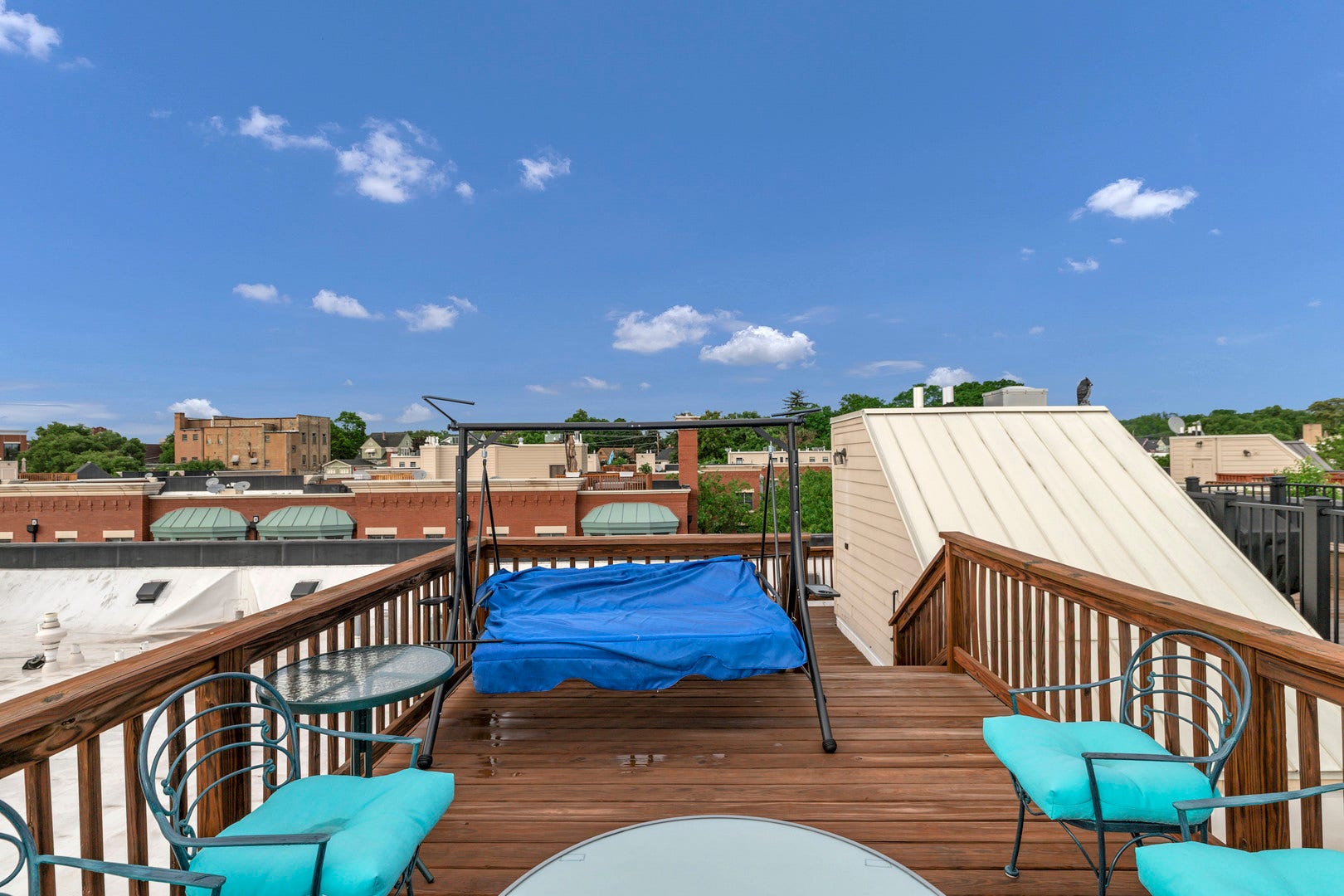 161 S Grove Avenue, Elgin, IL 60120 161 S Grove Avenue, Elgin, IL 60120