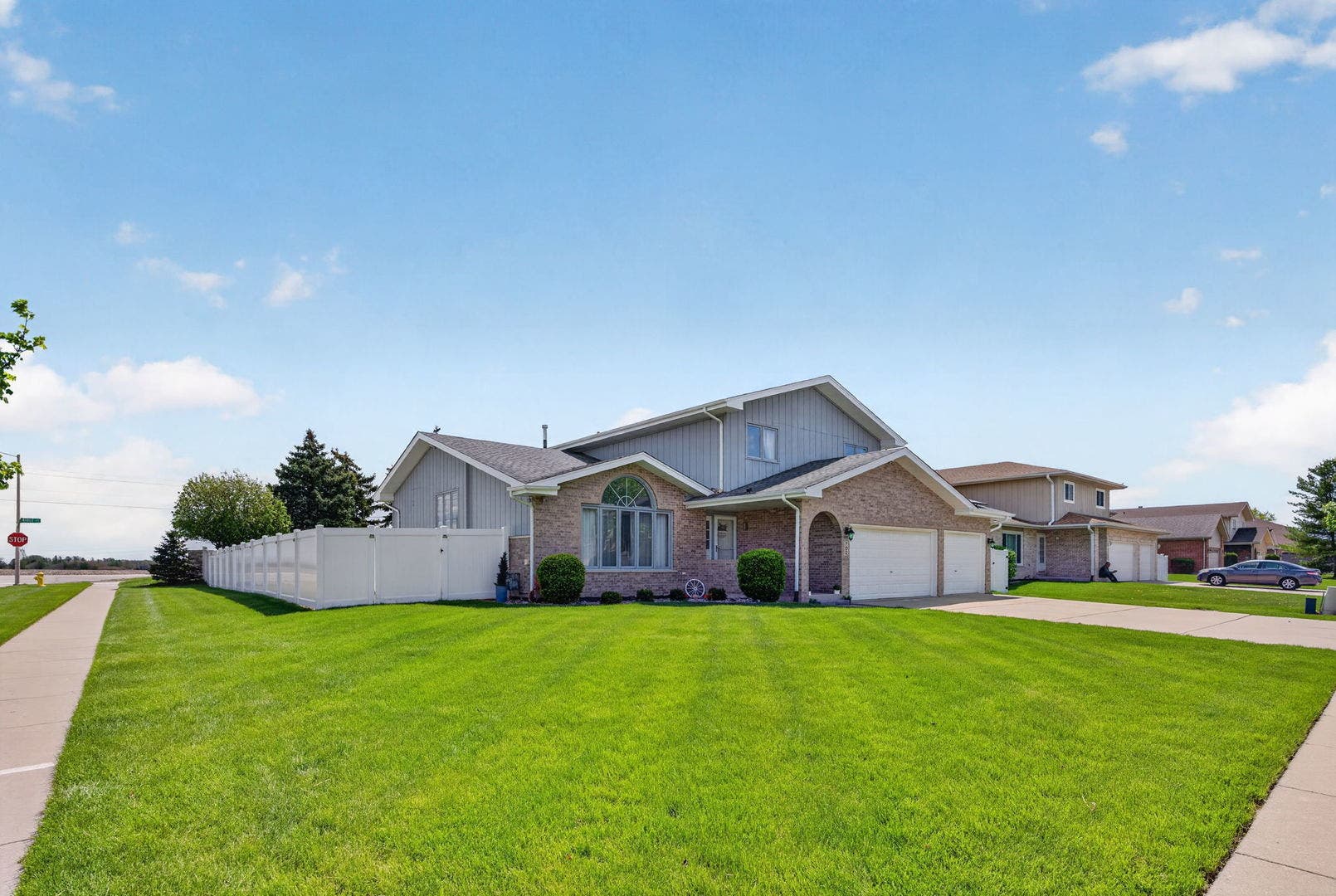 702 Longwood Court, Minooka, IL 60447