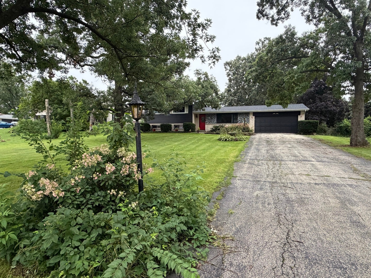 12838 Artesian Street, Lemont, IL 60439