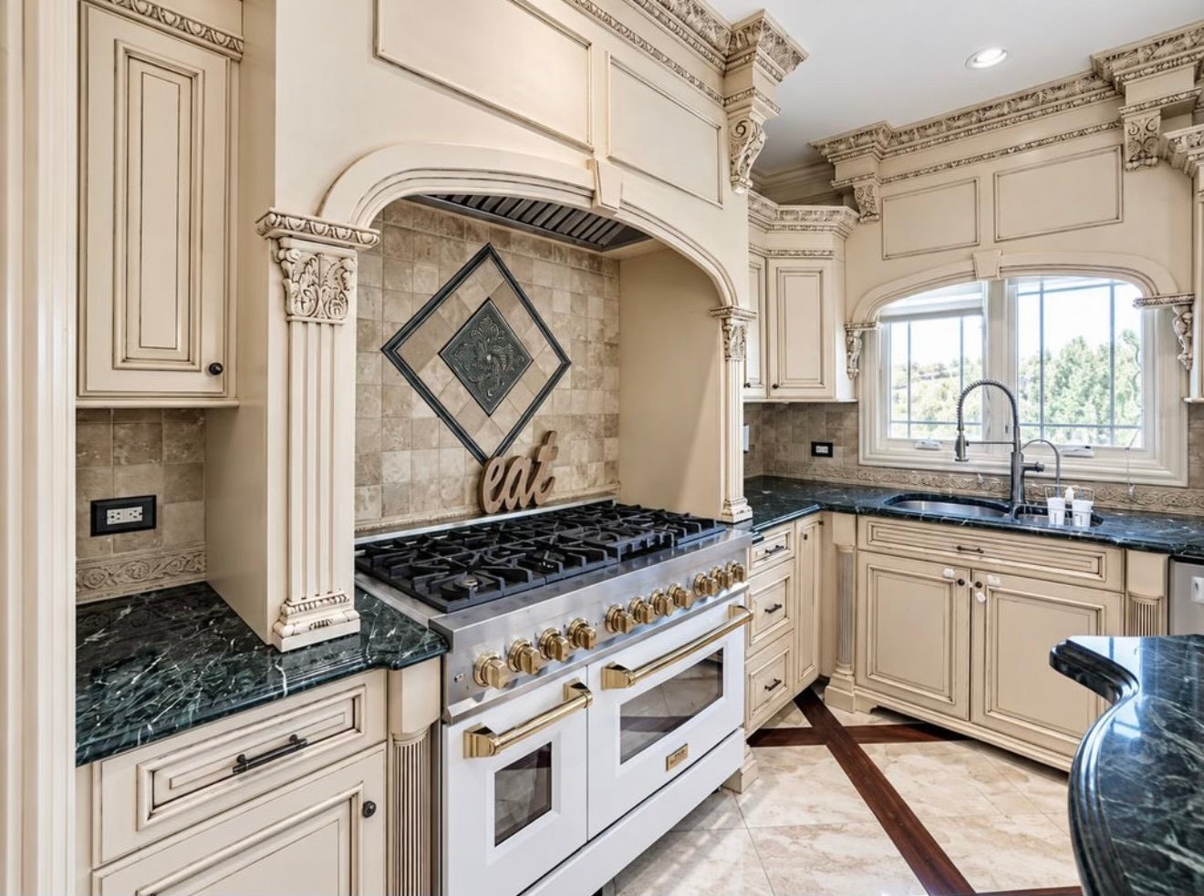 11910 Bates Court, Orland Park, IL 60467