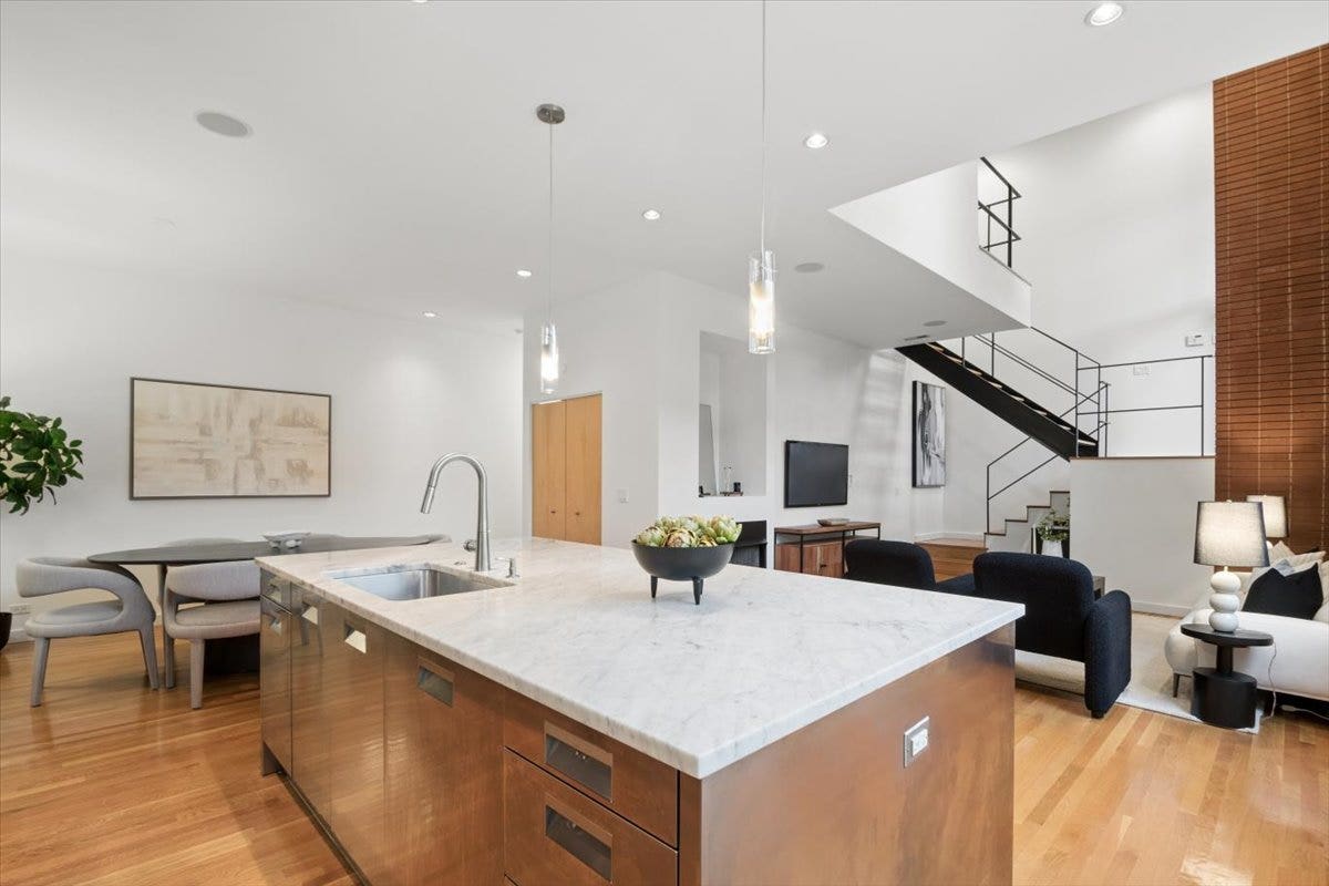1721 N Sheffield Avenue, #101, Chicago, IL 60614
