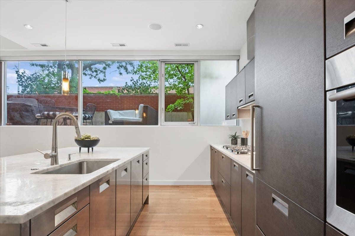 1721 N Sheffield Avenue, #101, Chicago, IL 60614