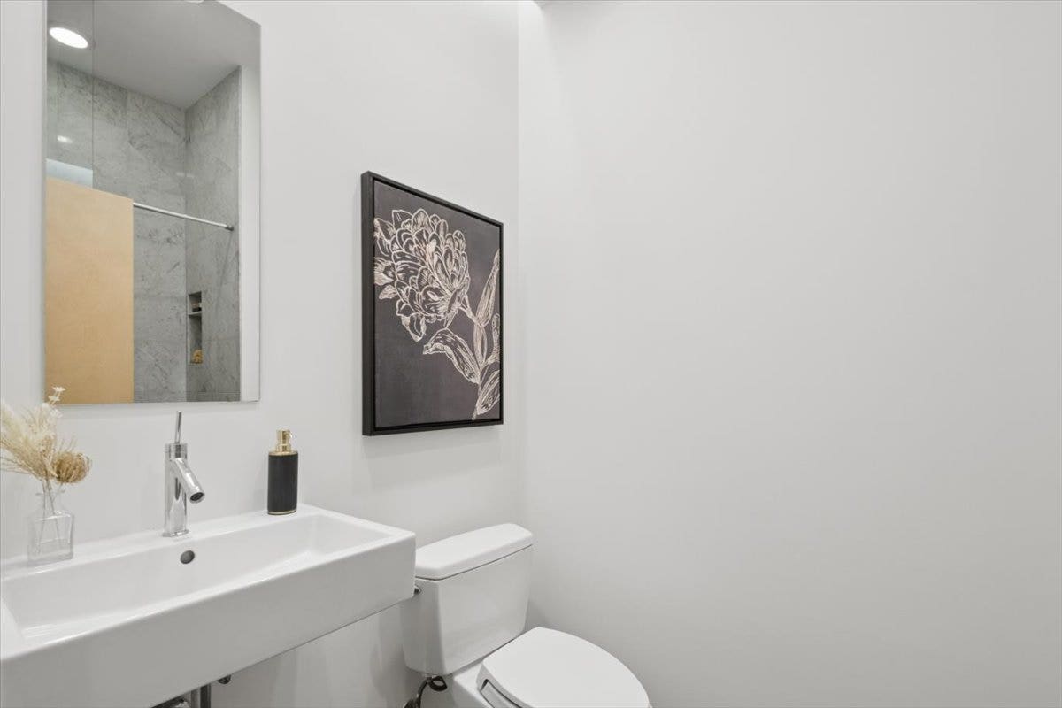 1721 N Sheffield Avenue, #101, Chicago, IL 60614