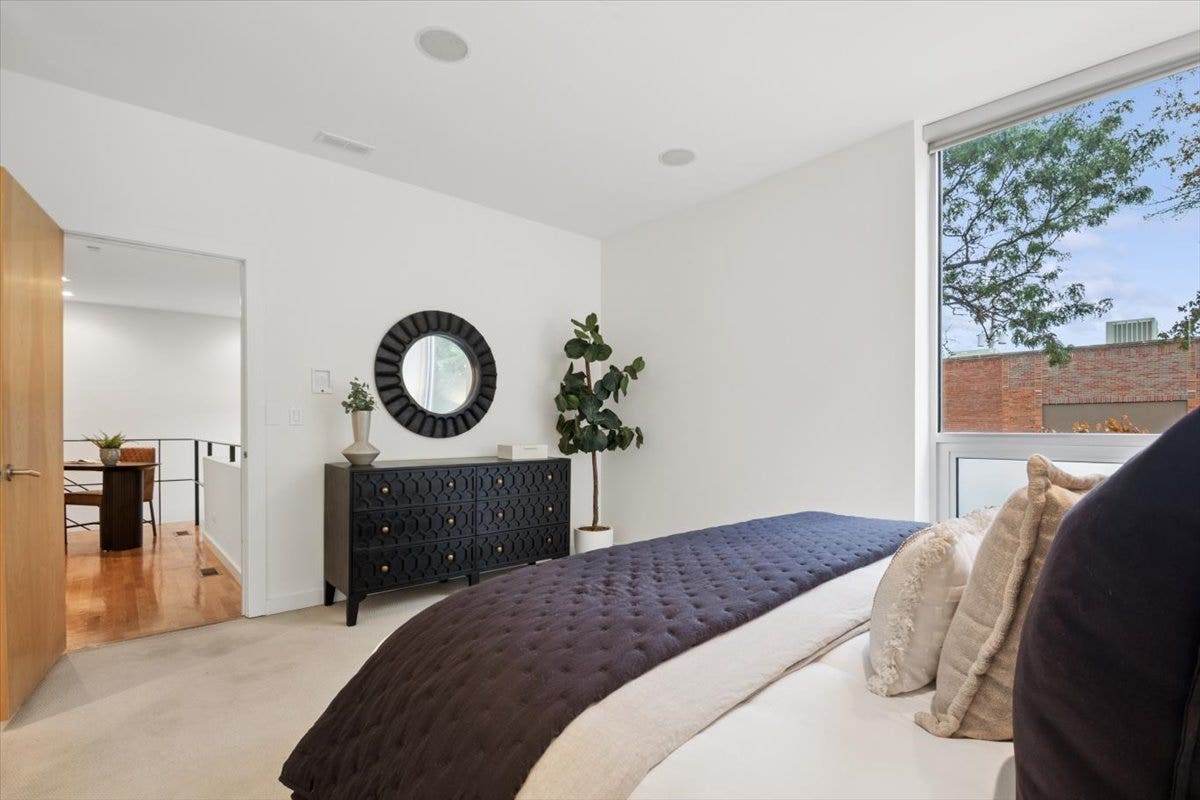 1721 N Sheffield Avenue, #101, Chicago, IL 60614