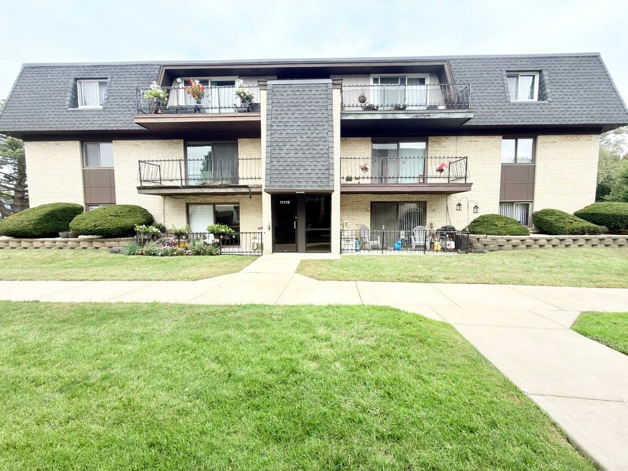 Property photo for 11119 S 84th Avenue, #3B, Palos Hills, IL